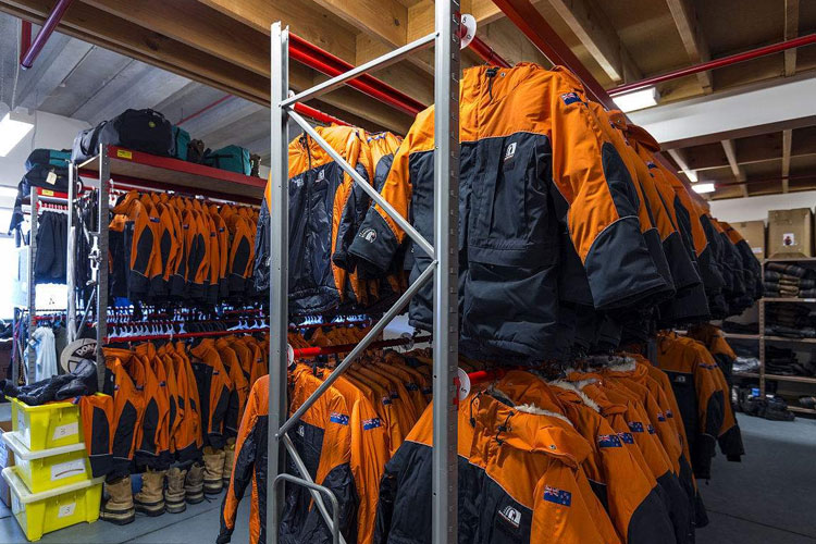 服裝倉庫如何除濕?倉庫除濕機輕松應對潮濕問題 服裝倉庫如何除濕?倉庫除濕機輕松應對潮濕問題